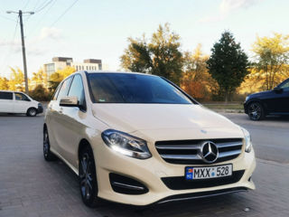 Mercedes B-Class foto 1