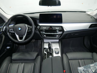 BMW 5 Series foto 9