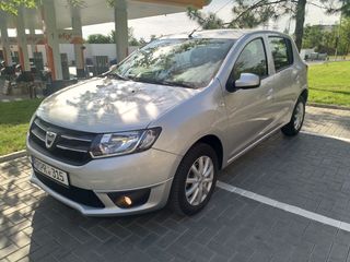 Dacia Sandero foto 1