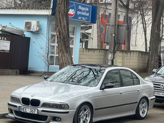 BMW 5 Series foto 5