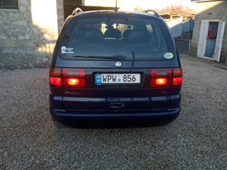 Volkswagen Sharan foto 2