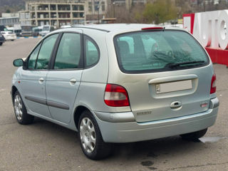 Renault Scenic foto 9