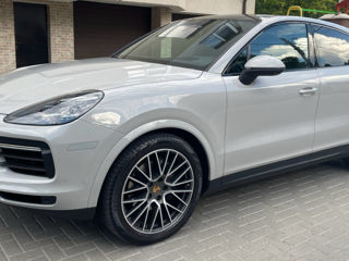 Porsche Cayenne Coupe foto 1