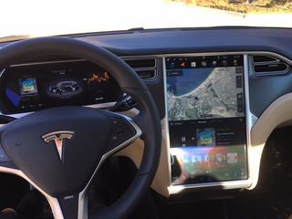 Tesla Model S foto 7