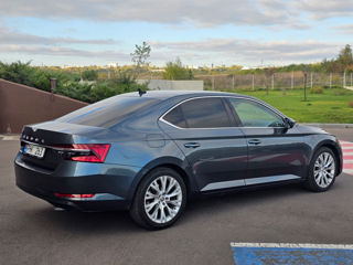 Skoda Superb foto 4