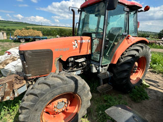 Kubota M105S foto 4