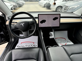 Tesla Model 3 foto 6