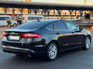 Ford Fusion foto 6