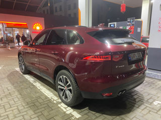 Jaguar F-PACE foto 8