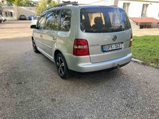 Volkswagen Touran foto 6