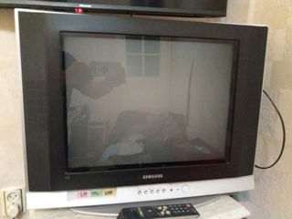 Продам б/у кинескопный рабочий телевизор Samsung CS 21Y40 с плоским экраном. 21" (54 см.). Пульт.