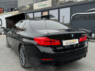 BMW 5 Series foto 4