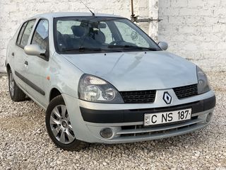 Renault Clio Symbol foto 3