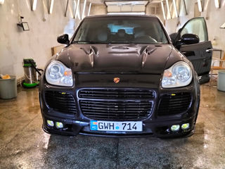 Porsche Cayenne foto 2