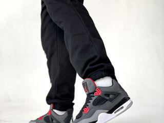 Nike Air Jordan 4 Retro Black/Grey/Red foto 9