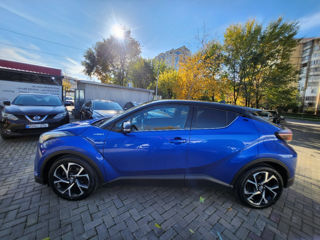 Toyota C-HR foto 15