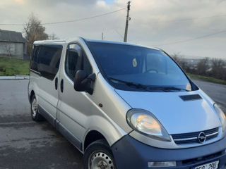 Opel Vivaro foto 2