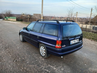 Opel Astra foto 2