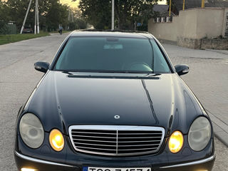 Mercedes E-Class foto 3