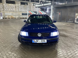 Volkswagen Passat foto 2