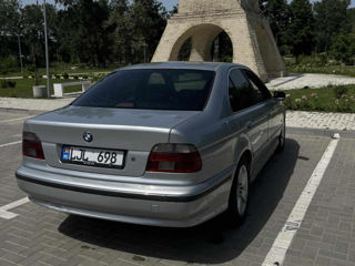 BMW 5 Series foto 4