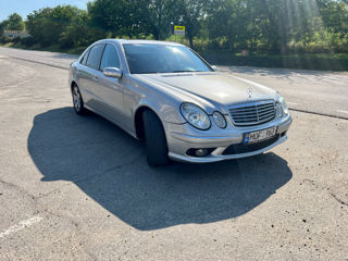 Mercedes E-Class foto 2