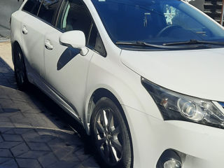 Toyota Avensis foto 4