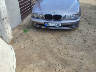 BMW 5 Series foto 2