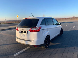 Ford Grand C-MAX foto 2