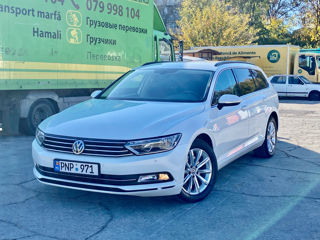 Volkswagen Passat foto 2