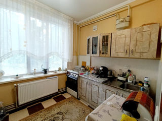 Apartament cu 2 camere, 45 m², Botanica, Chișinău foto 4