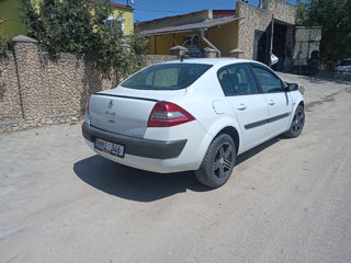 Renault Megane foto 2