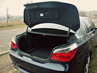 BMW 5 Series foto 4