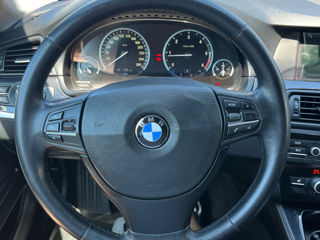 BMW 5 Series foto 6