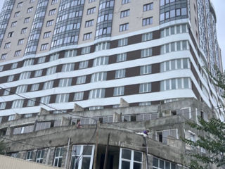 Apartament cu 3 camere, 200 m², Ciocana, Chișinău foto 2