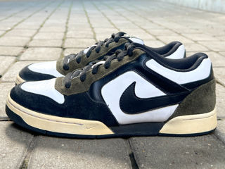 Nike Renzo Dark Army Black. Размер 43. Оригинал. В отличном состоянии.