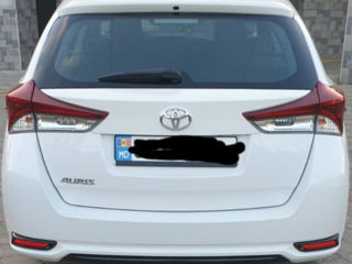 Toyota Auris foto 9