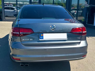 Volkswagen Jetta foto 6