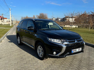 Mitsubishi Outlander foto 2