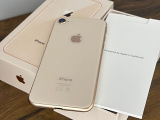 iPhone 8 Gold foto 2