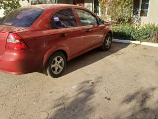 Chevrolet Aveo foto 2