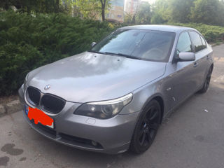 BMW 5 Series foto 1