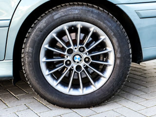 BMW 5 Series foto 8