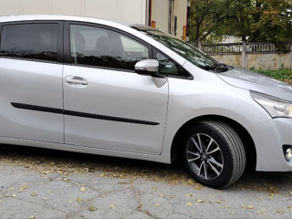 Toyota Verso foto 3