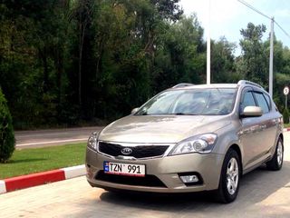 KIA Ceed foto 1