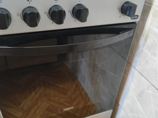 Продам газовую плиту Zanussi (духовка газовая) размер 5060.Рыбница Цена 150€