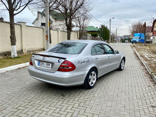 Mercedes E-Class foto 8