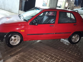 Renault Clio foto 7