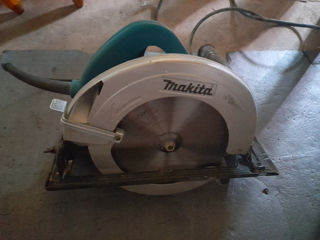 Makita  5900