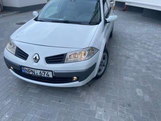 Renault Megane foto 1